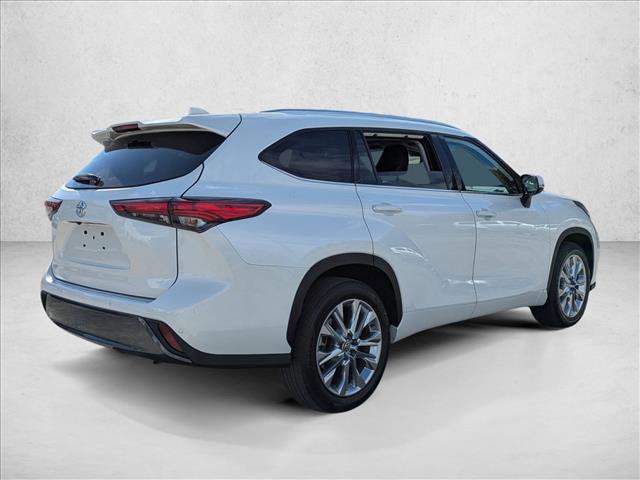 Used 2020 Toyota Highlander Limited image 5