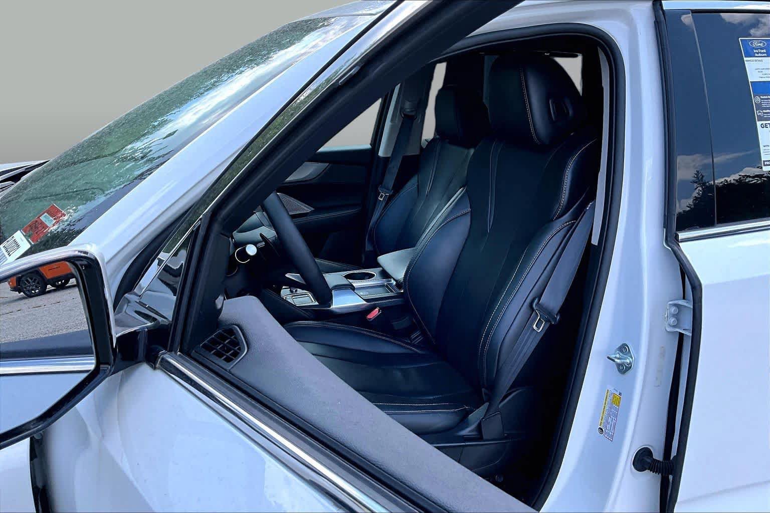 Used 2023 Acura MDX SH-AWD w/ Technology Package image 17