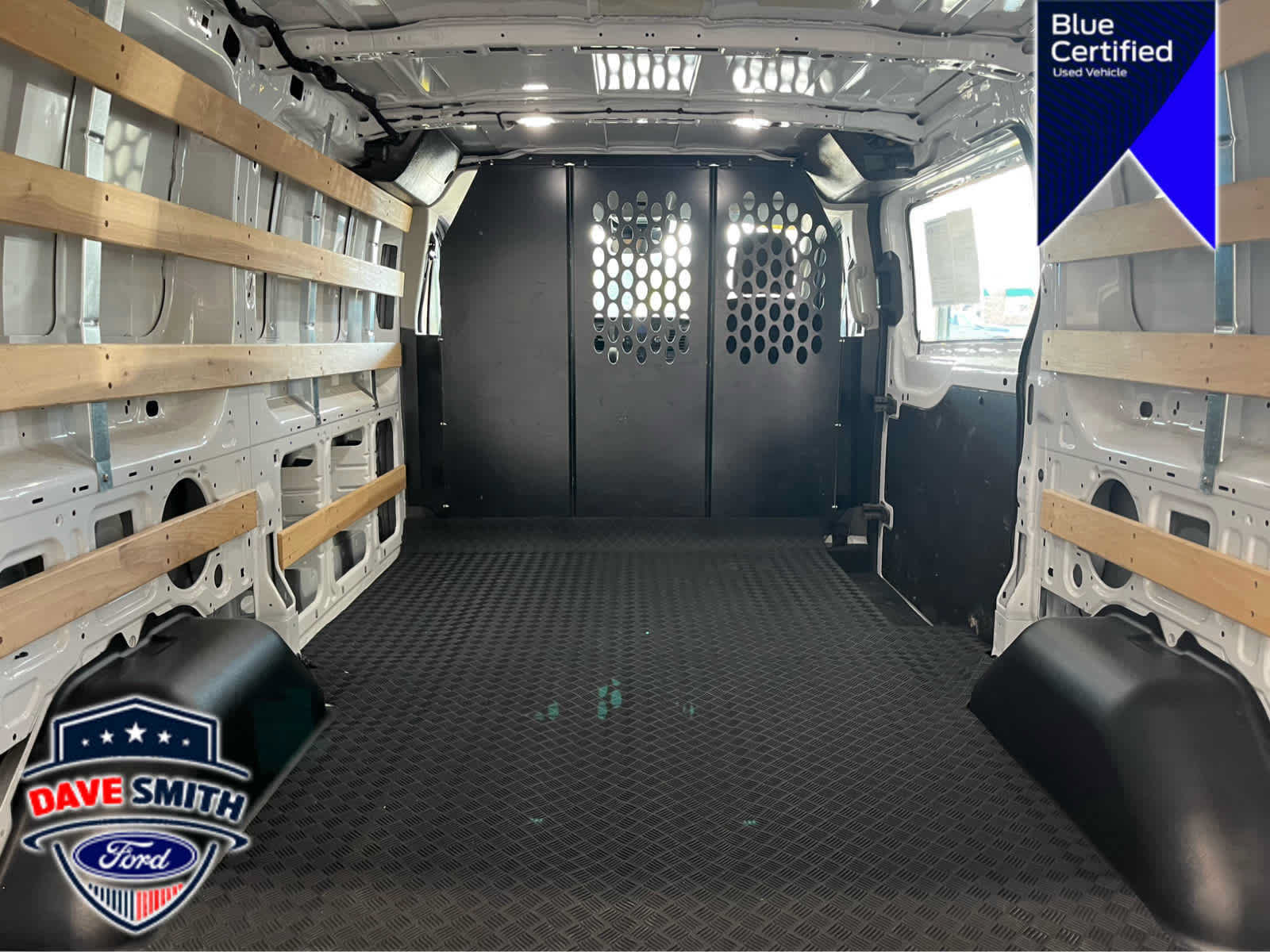 Certified 2025 Ford Transit 250 Low Roof w/ Exterior Upgrade Package RWD image 33