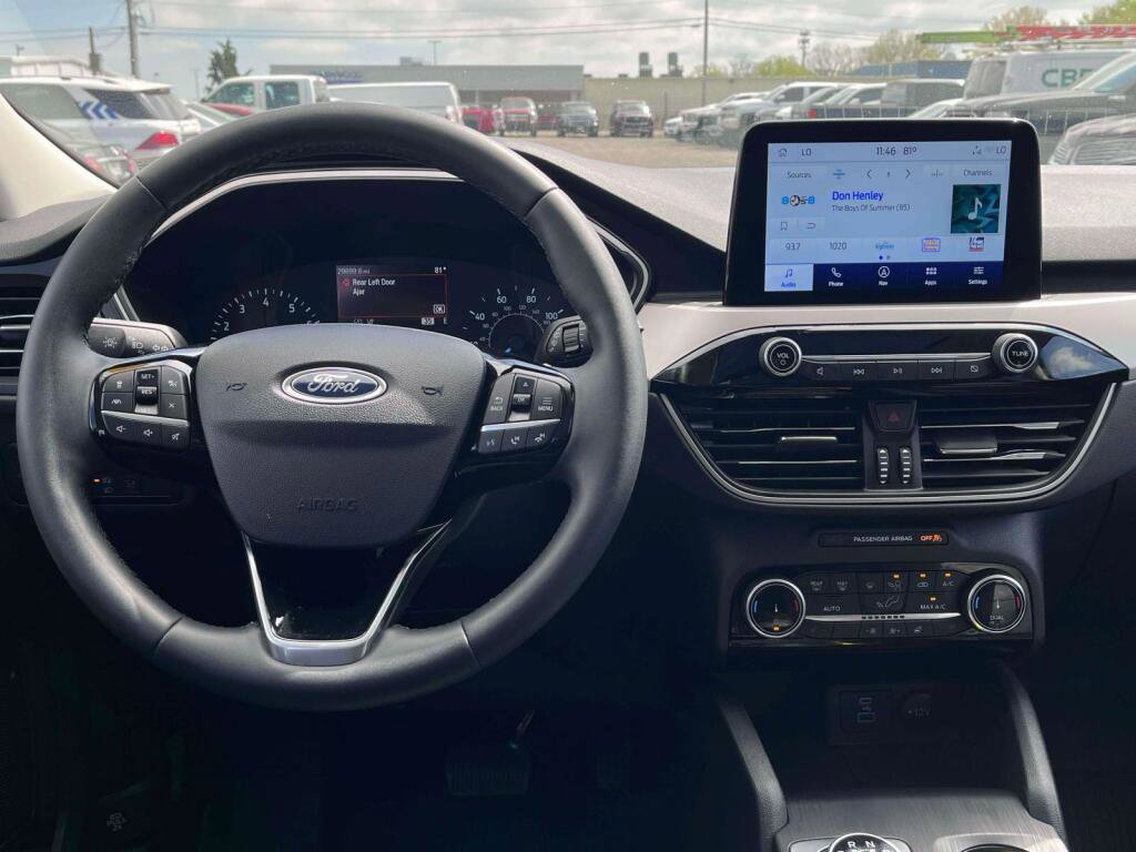 Certified 2022 Ford Escape SEL AWD/4WD image 2