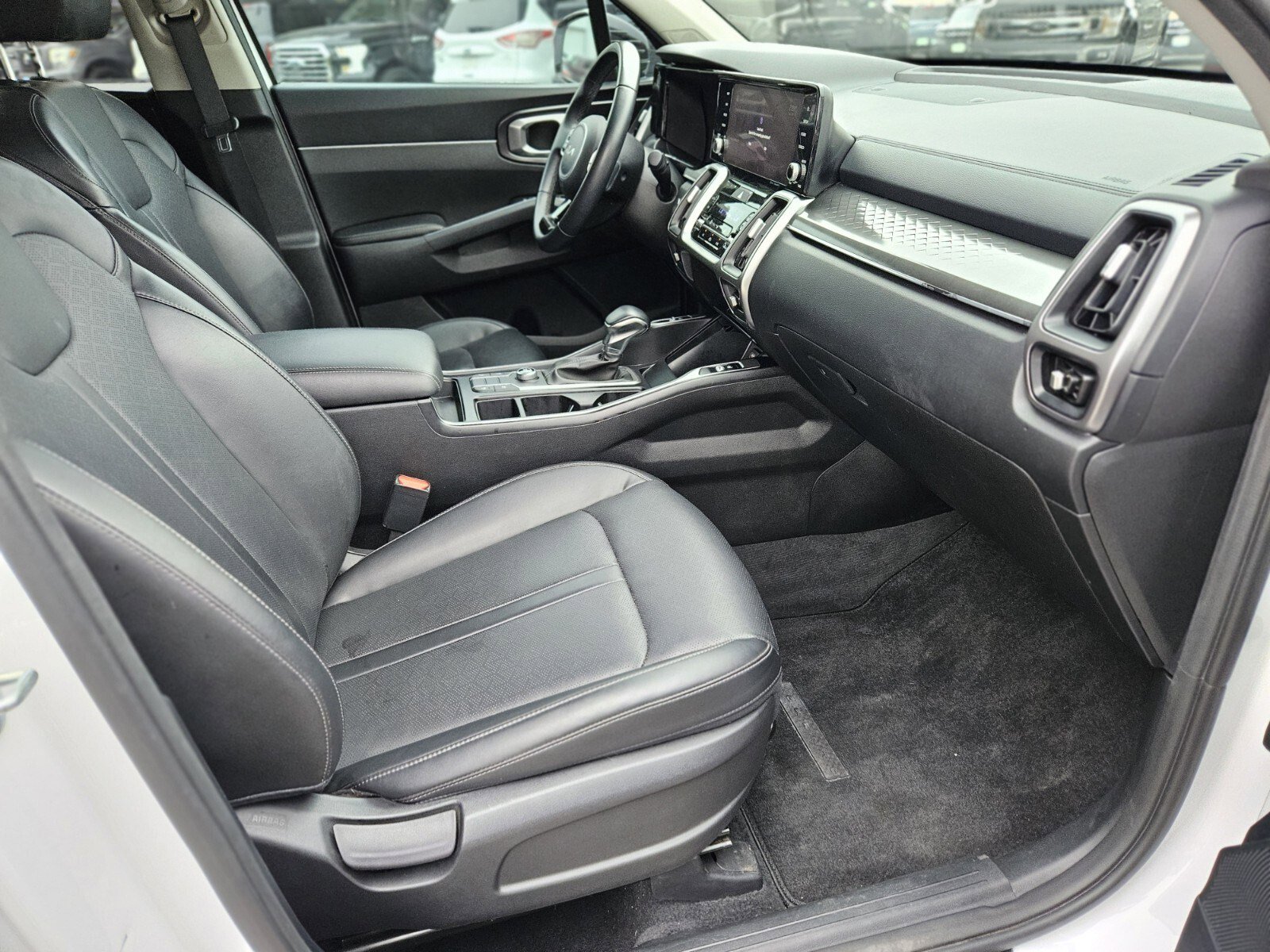 Used 2022 Kia Sorento S image 12