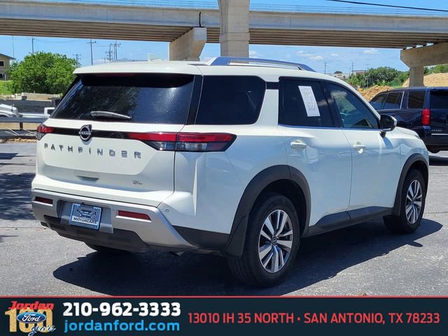 Used 2023 Nissan Pathfinder SL FWD image 5