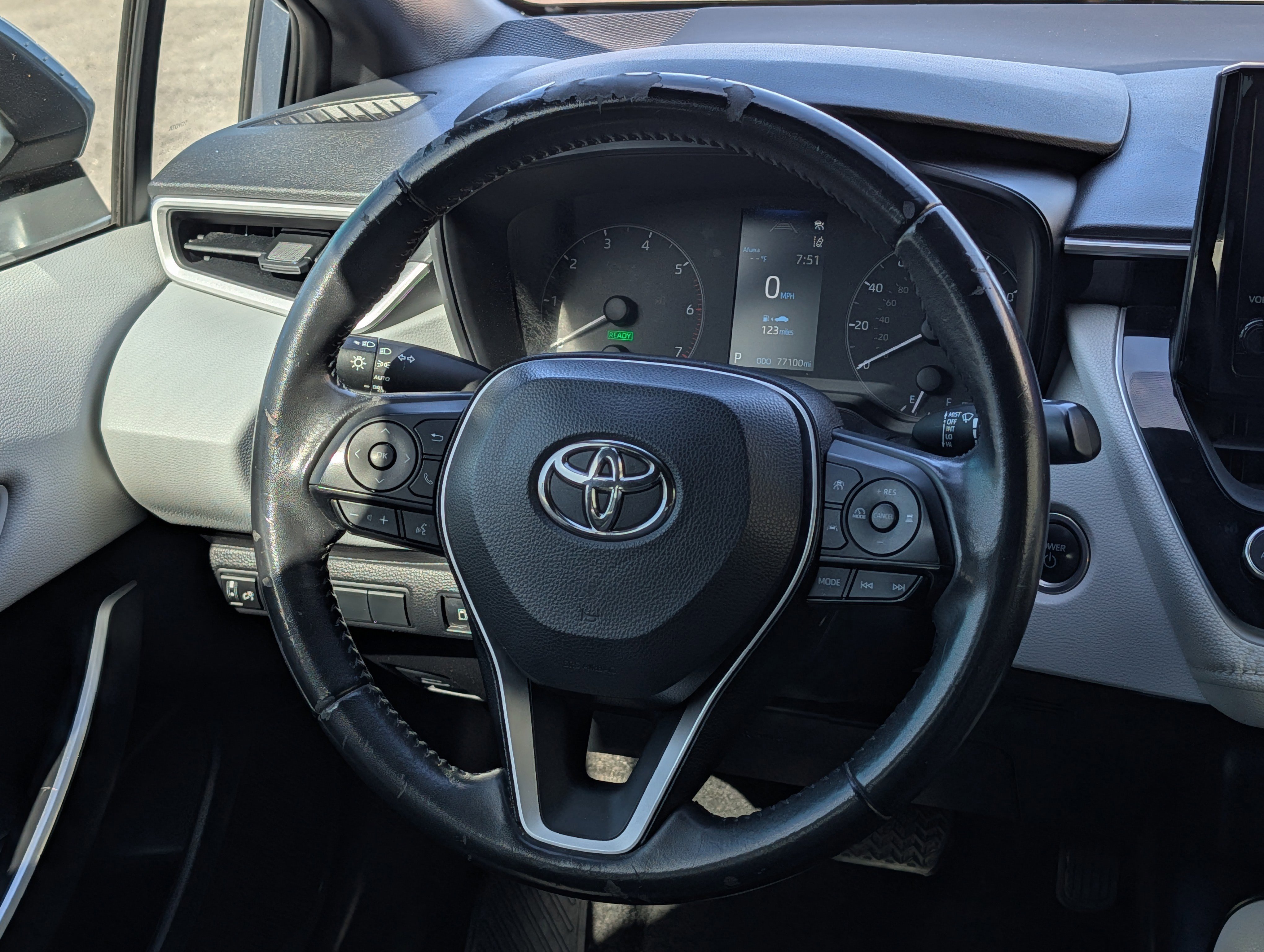 Used 2023 Toyota Corolla SE image 15