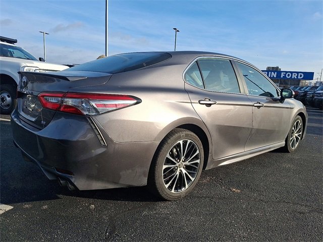 Used 2018 Toyota Camry SE image 6