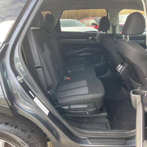 Used 2021 Kia Sorento LX image 12