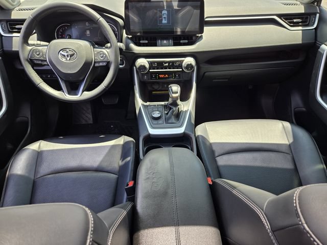 Used 2020 Toyota RAV4 Limited AWD/4WD image 14