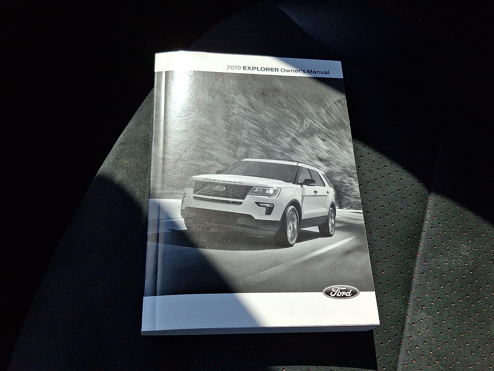 Certified 2019 Ford Explorer XLT w/ Equipment Group 202A AWD/4WD image 26