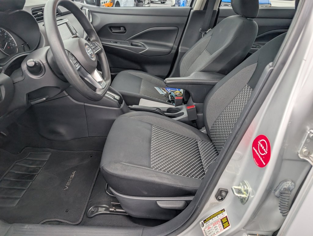 Used 2020 Nissan Versa S FWD image 11