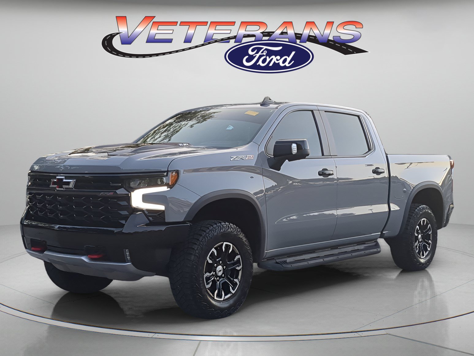 Used 2024 Chevrolet Silverado 1500 ZR2 w/ Technology Package AWD/4WD image 1