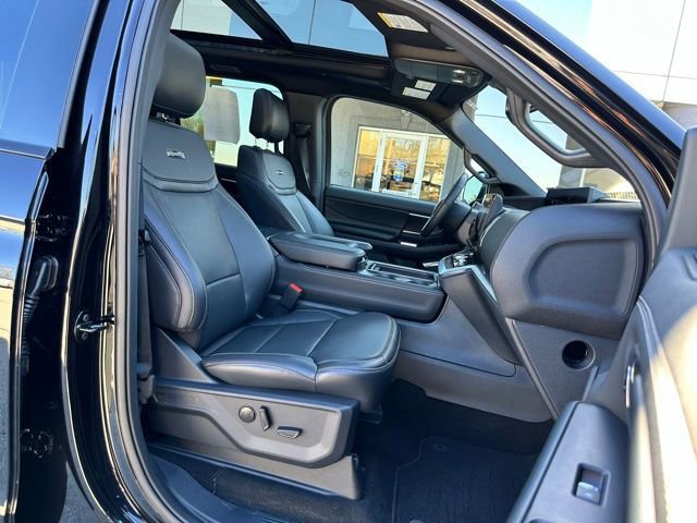 Certified 2025 Ford Expedition Max Platinum w/ Stealth Performance Package AWD/4WD image 72