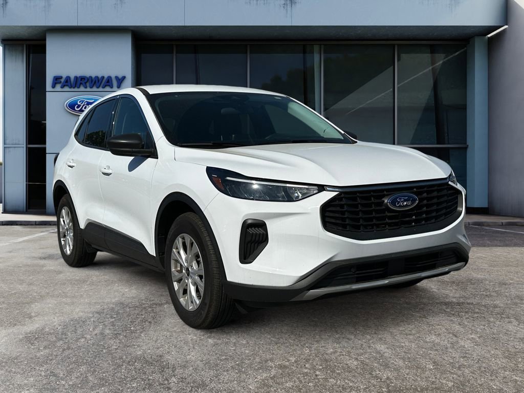 Certified 2024 Ford Escape Active FWD image 2