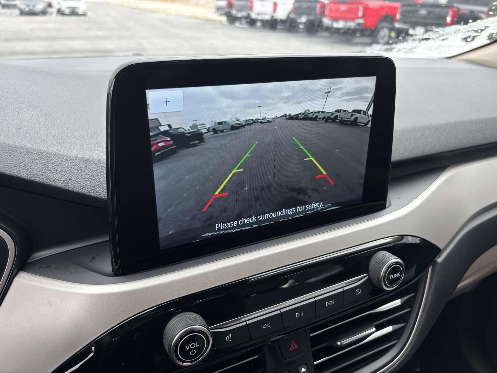 Certified 2020 Ford Escape SE image 22