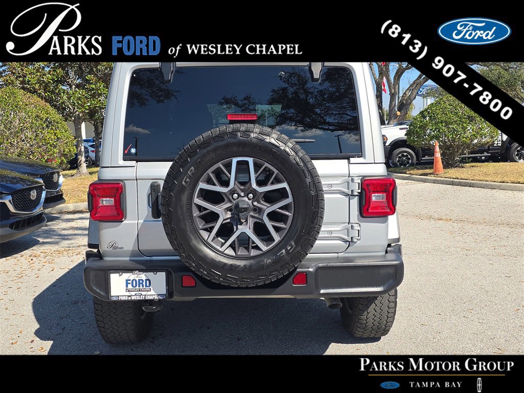 Used 2024 Jeep Wrangler Sahara image 4