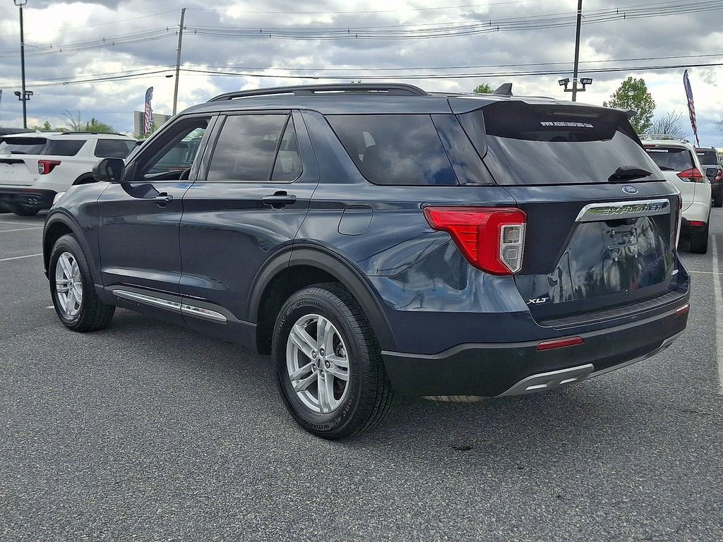 Certified 2023 Ford Explorer XLT w/ Equipment Group 202A AWD/4WD image 4
