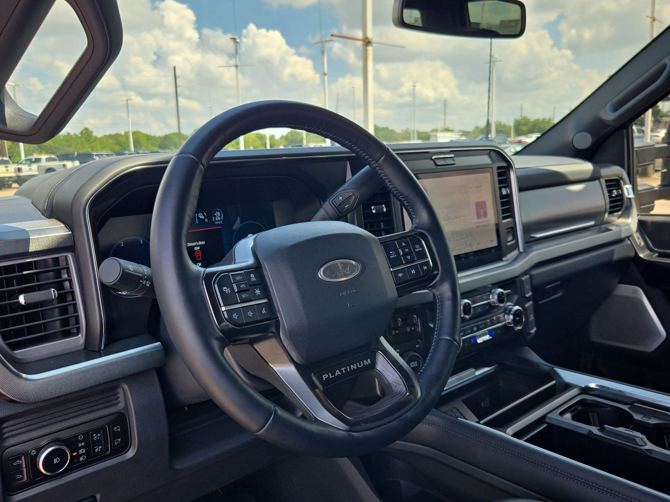 Certified 2025 Ford F250 Platinum w/ FX4 Off-Road Package AWD/4WD image 15