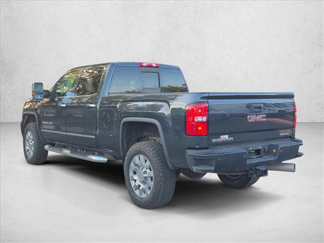 Used 2019 GMC Sierra 2500 Denali w/ Duramax Plus Package AWD/4WD image 7