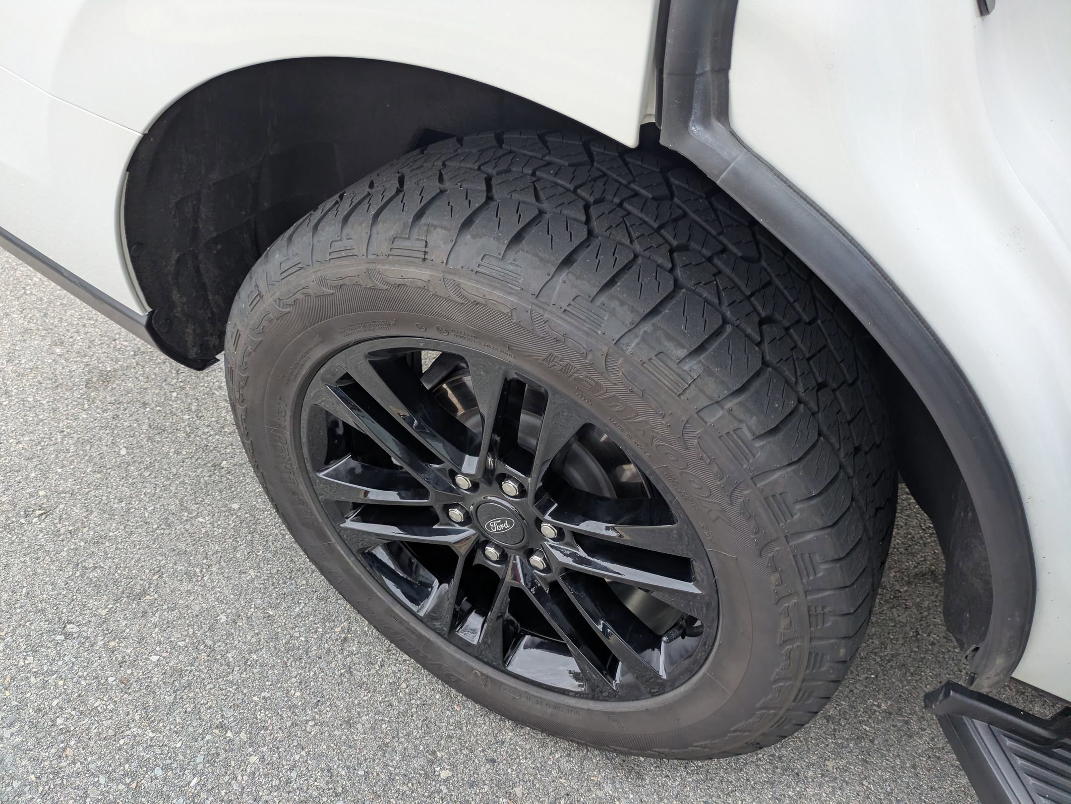 Certified 2024 Ford Expedition XLT image 38