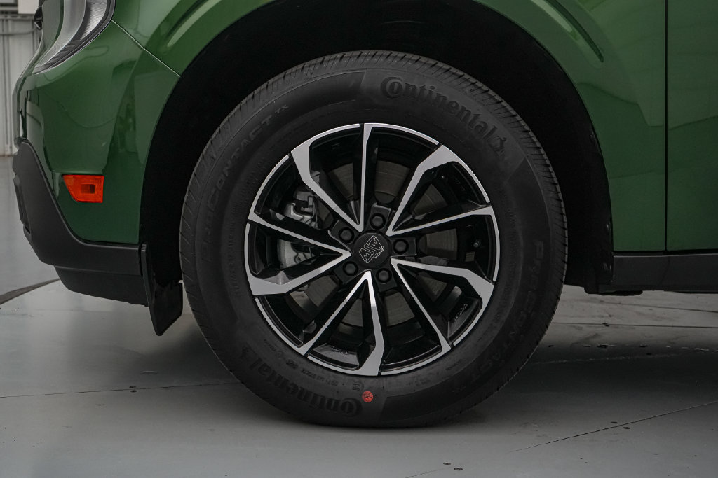 Certified 2025 Ford Maverick XL FWD image 11