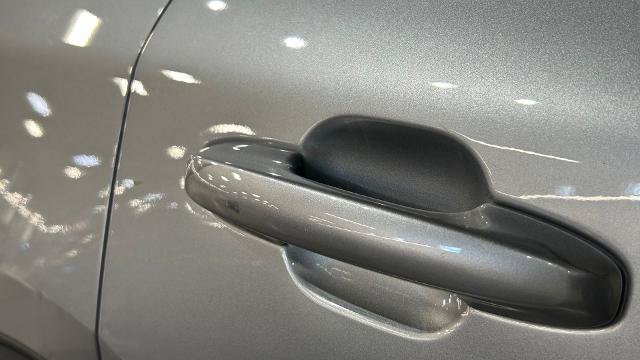 Certified 2022 Ford Escape SE w/ Cold Weather Package FWD image 15