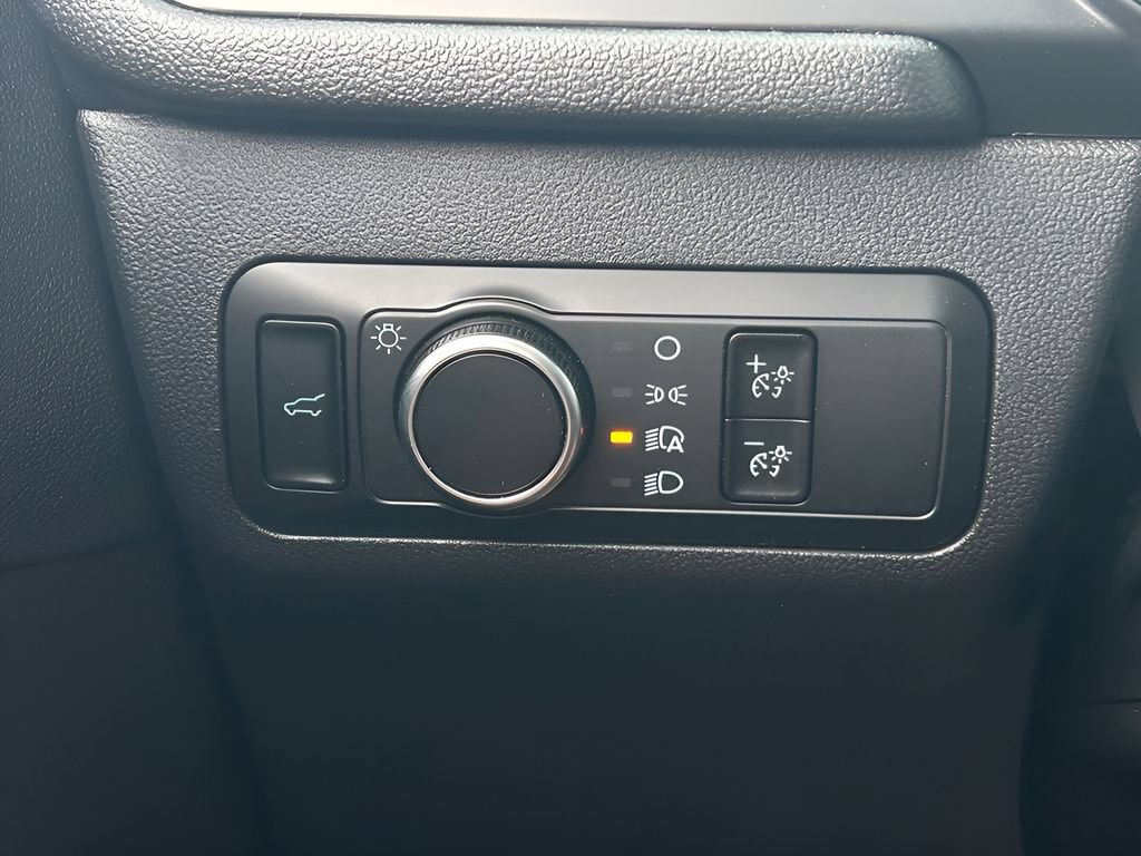 Certified 2025 Ford Escape Active w/ Cold Weather Package FWD image 24