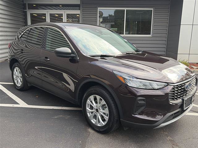Certified 2023 Ford Escape Active AWD/4WD image 7