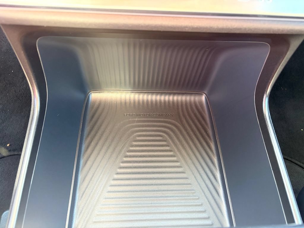 Certified 2025 Ford Expedition Platinum AWD/4WD image 16
