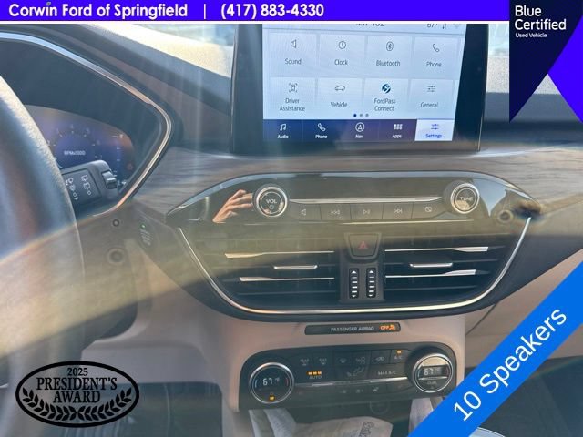 Certified 2020 Ford Escape Titanium w/ Titanium Premium Package 2.0 AWD/4WD image 15