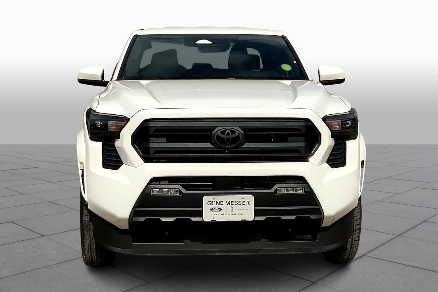 Used 2024 Toyota Tacoma SR5 RWD image 4