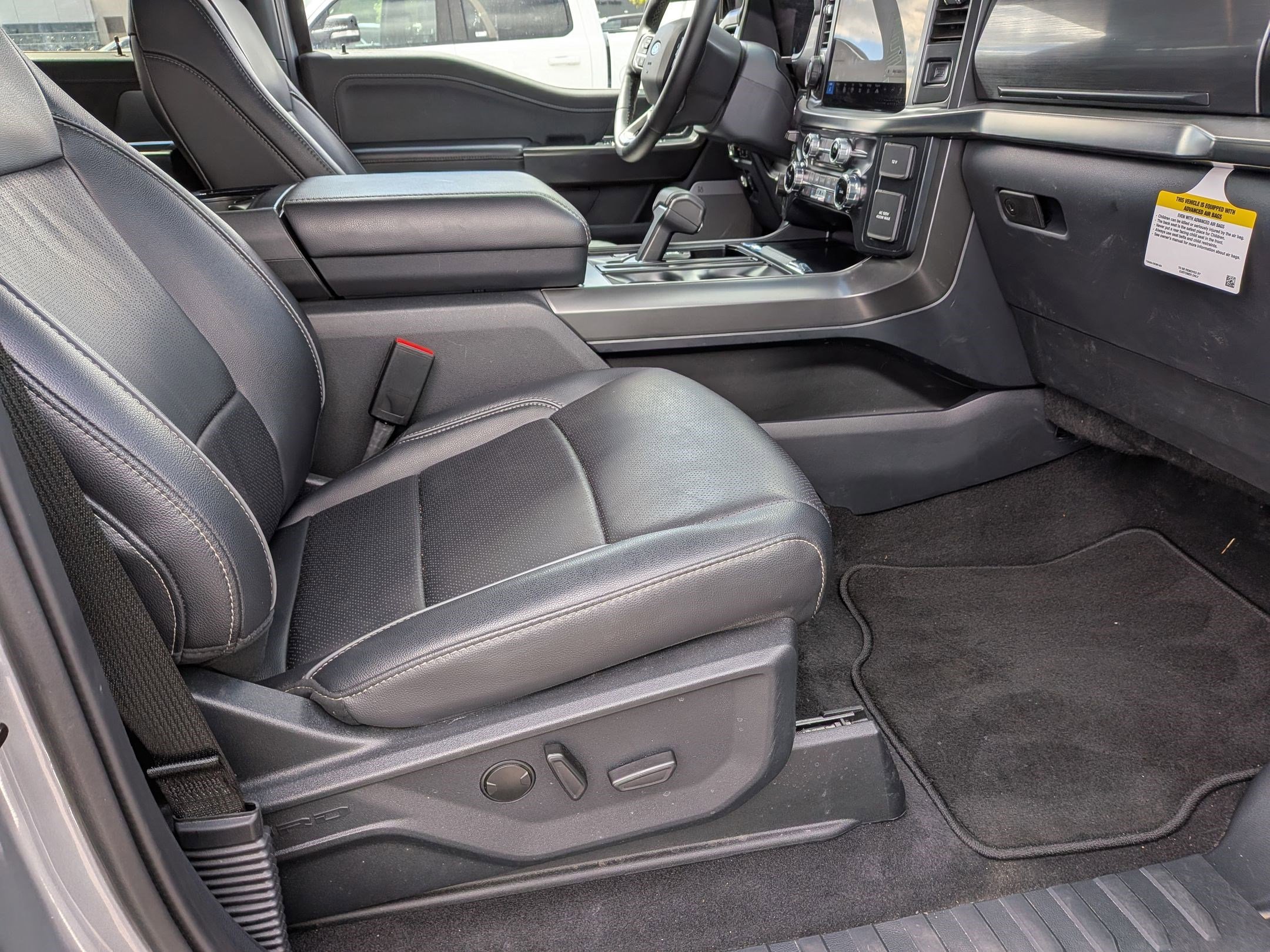 Certified 2025 Ford F150 Lariat image 36