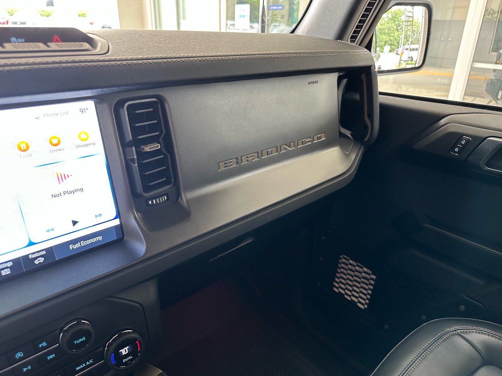 Certified 2025 Ford Bronco Badlands AWD/4WD image 32