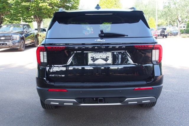 Certified 2025 Ford Explorer Active RWD image 6