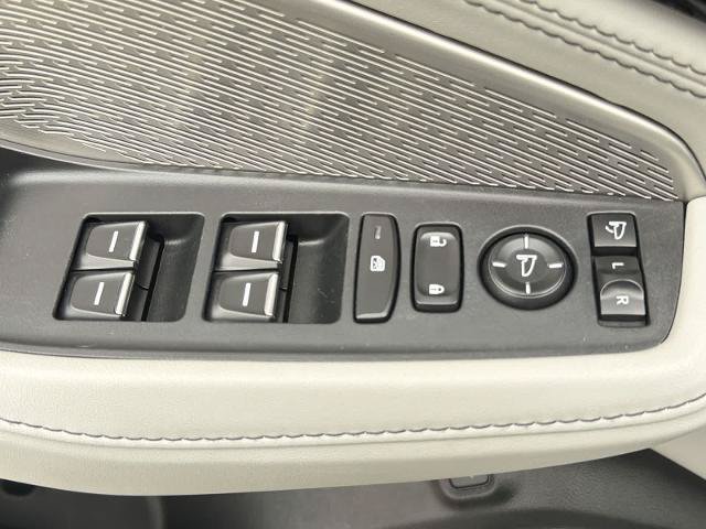 Used 2023 Acura MDX SH-AWD w/ Advance Package image 17