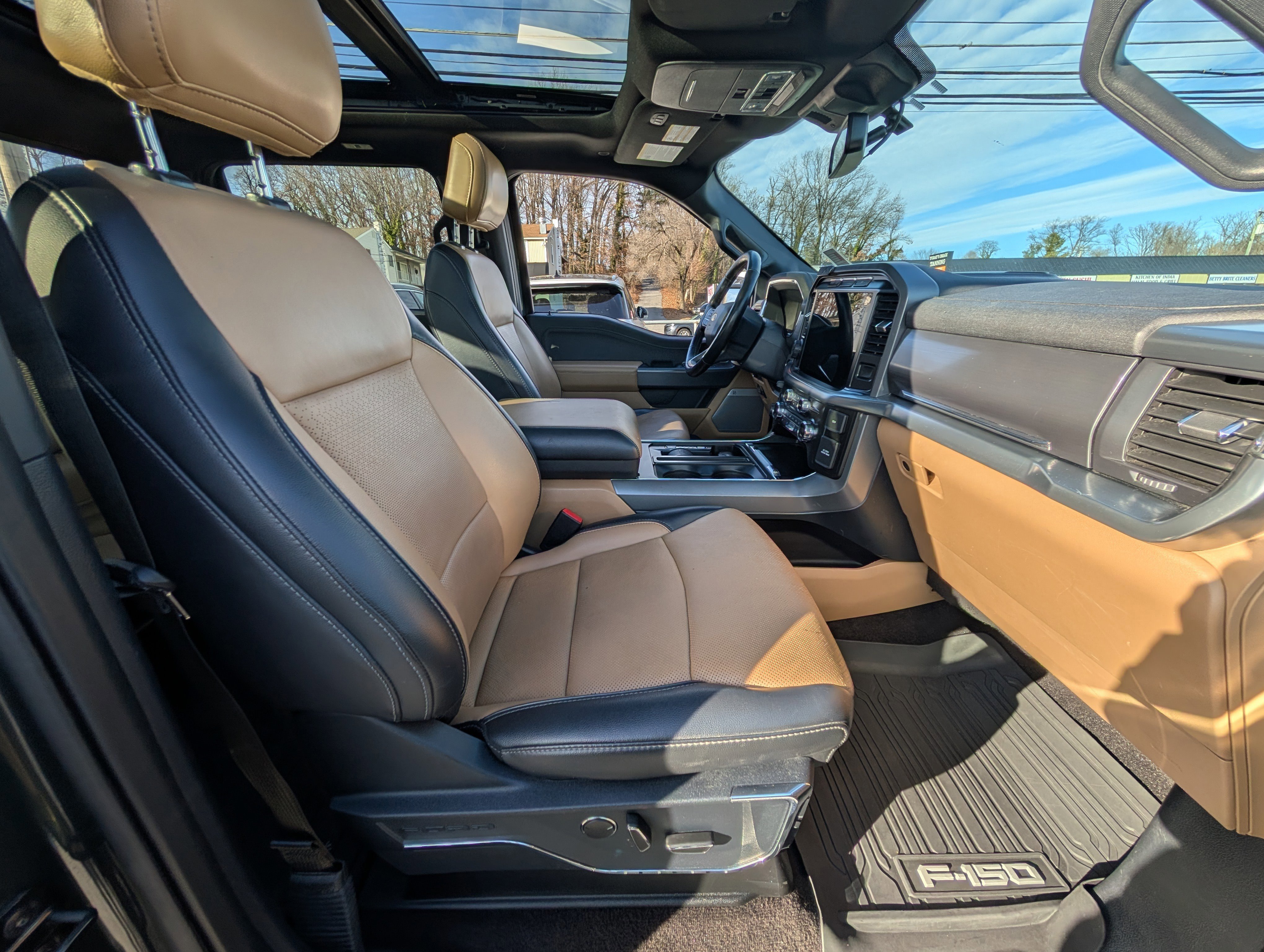 Certified 2021 Ford F150 Lariat w/ Equipment Group 502A High image 12