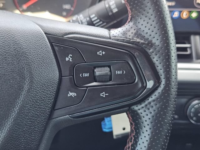Used 2024 Chevrolet Trax RS FWD image 31