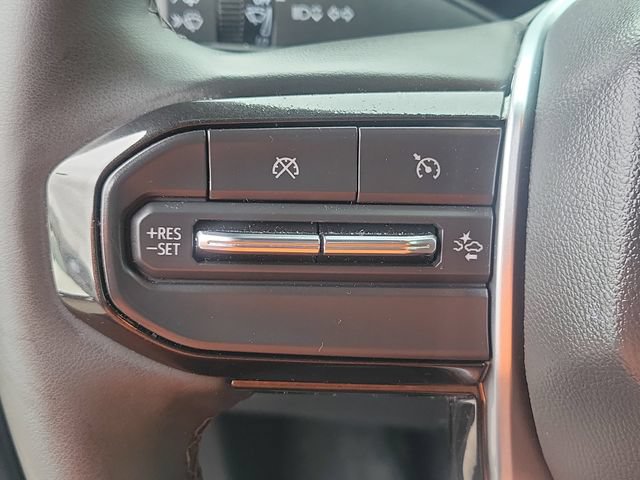 Used 2025 Chevrolet Colorado ZR2 w/ Technology Package AWD/4WD image 13