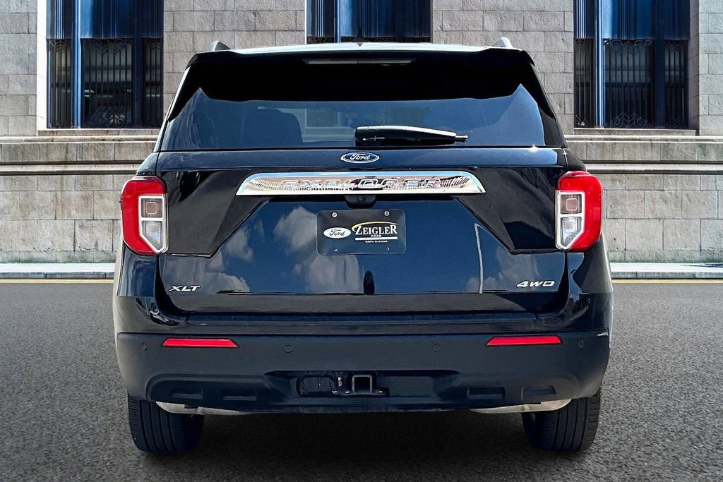 Certified 2023 Ford Explorer XLT w/ Class IV Trailer Tow Package image 4
