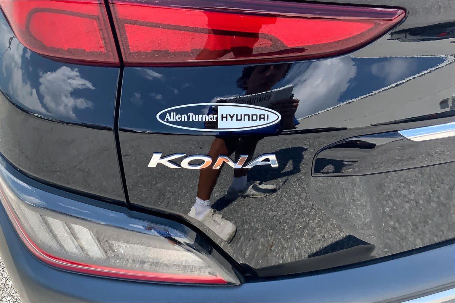 Used 2023 Hyundai Kona Limited FWD image 30