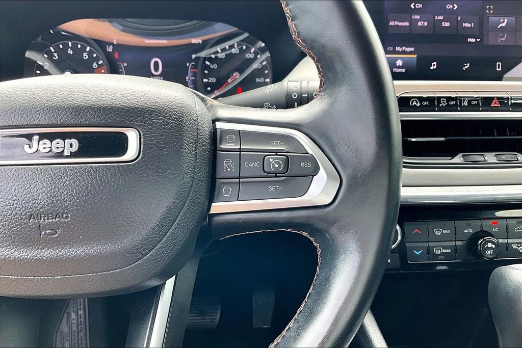 Used 2022 Jeep Compass Limited AWD/4WD image 19