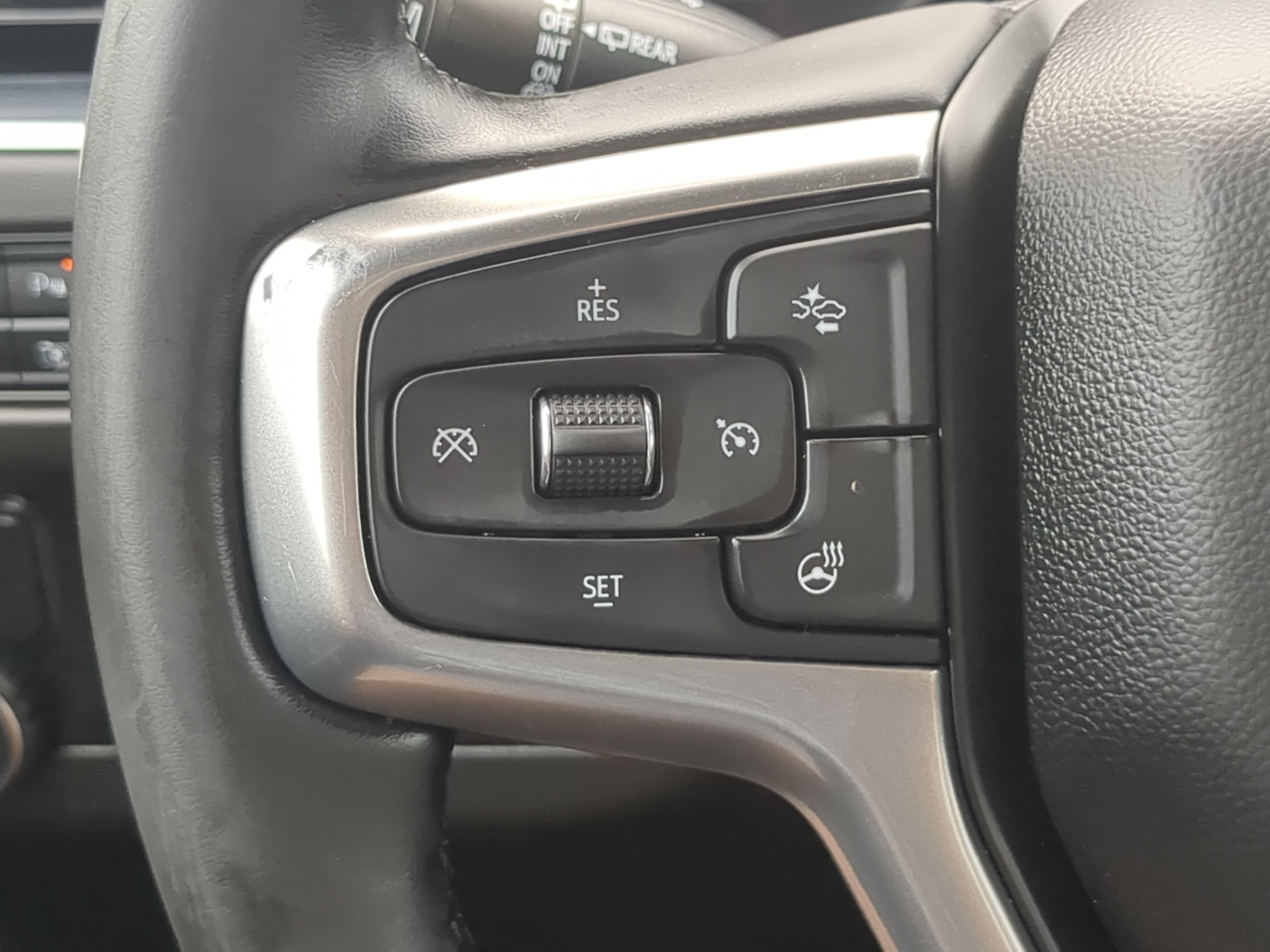 Used 2024 Chevrolet Tahoe LT w/ LT Signature Plus Package RWD image 24