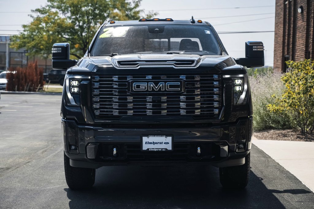 Used 2025 GMC Sierra 2500 Denali Ultimate w/ LPO, GMC Protection Package AWD/4WD image 11