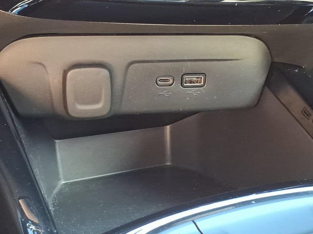 Used 2025 Chevrolet Trax RS w/ Driver Confidence Package FWD image 26