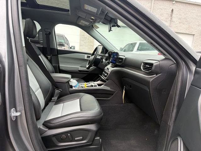 Certified 2022 Ford Explorer XLT w/ Equipment Group 202A AWD/4WD image 27