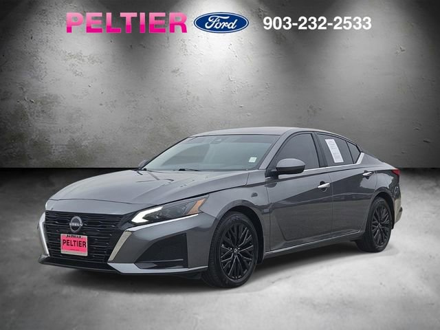 Used 2025 Nissan Altima 2.5 SV w/ SV Special Edition Package FWD image 3