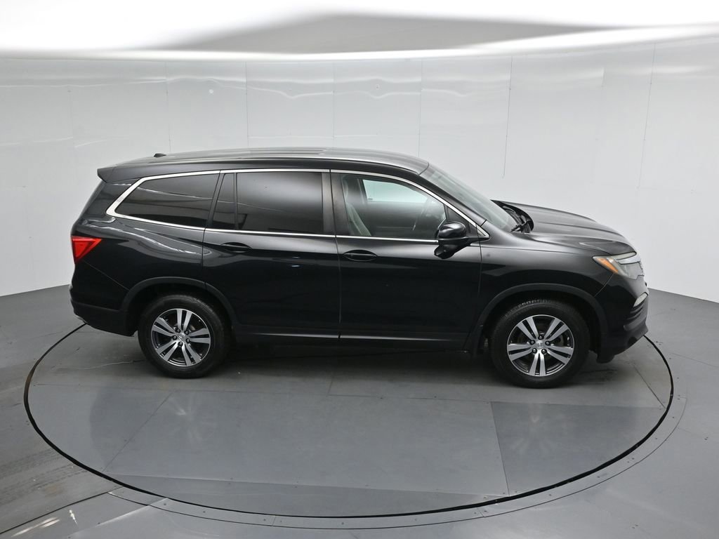Used 2017 Honda Pilot EX image 9