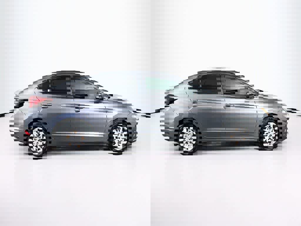 Used 2020 Hyundai Elantra SE w/ Cargo Package (C1) image 6