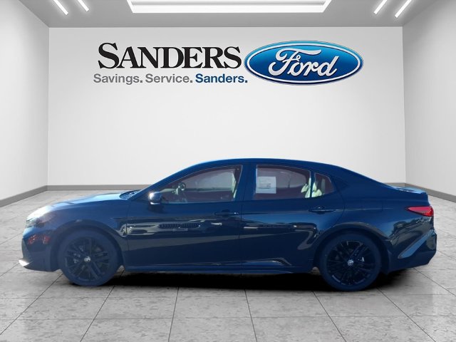 Used 2025 Toyota Camry SE FWD image 5