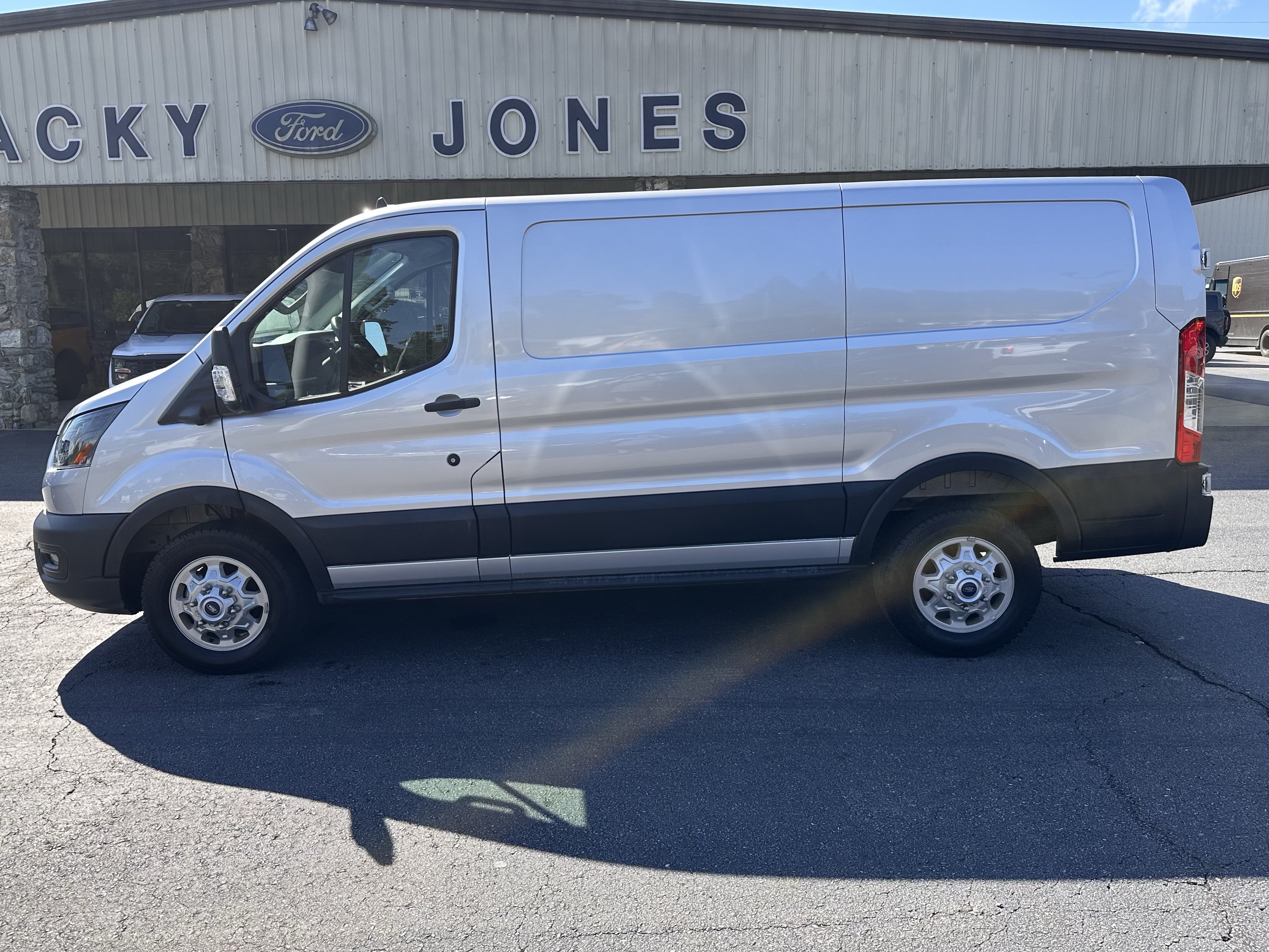 Certified 2025 Ford Transit 150 Low Roof AWD image 1