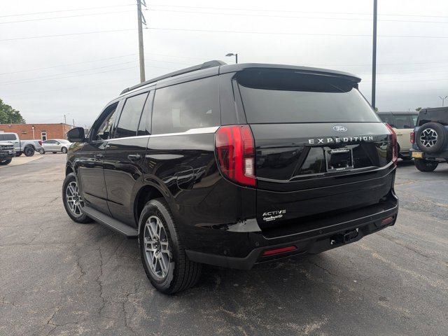 Certified 2025 Ford Expedition Active RWD image 8