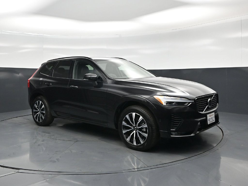 Used 2025 Volvo XC60 B5 Plus AWD/4WD image 26