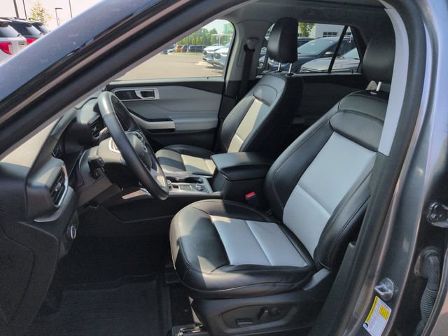 Certified 2023 Ford Explorer XLT w/ Equipment Group 202A AWD/4WD image 28